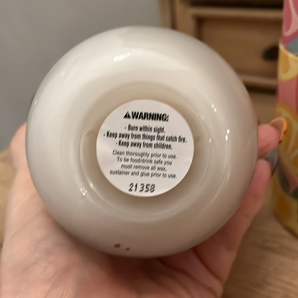 Citrus Peach Sangria Candle New 12 oz - Picture 4 of 7